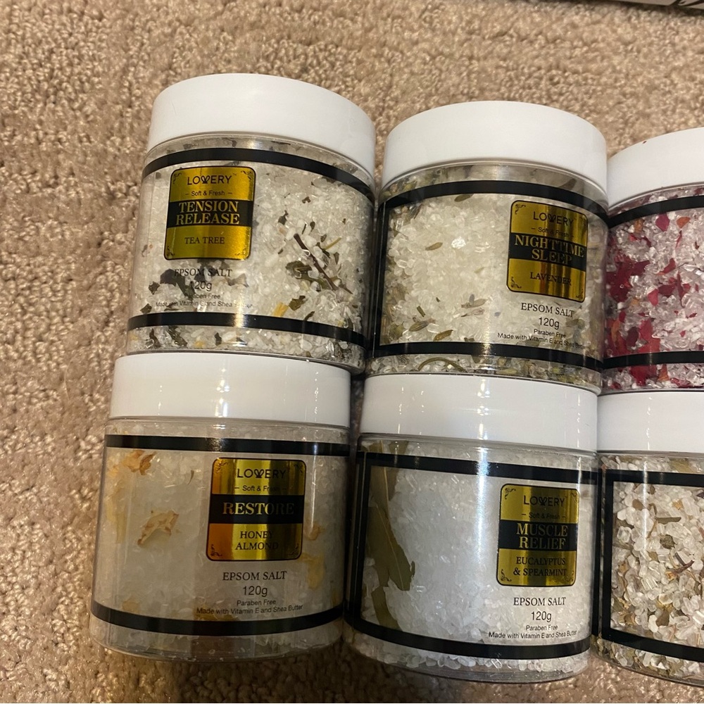 New {LOVERY} Epsom Salts Gift Set, 6 Scented Relaxing Spa Bath Soaks - Picture 9 of 16
